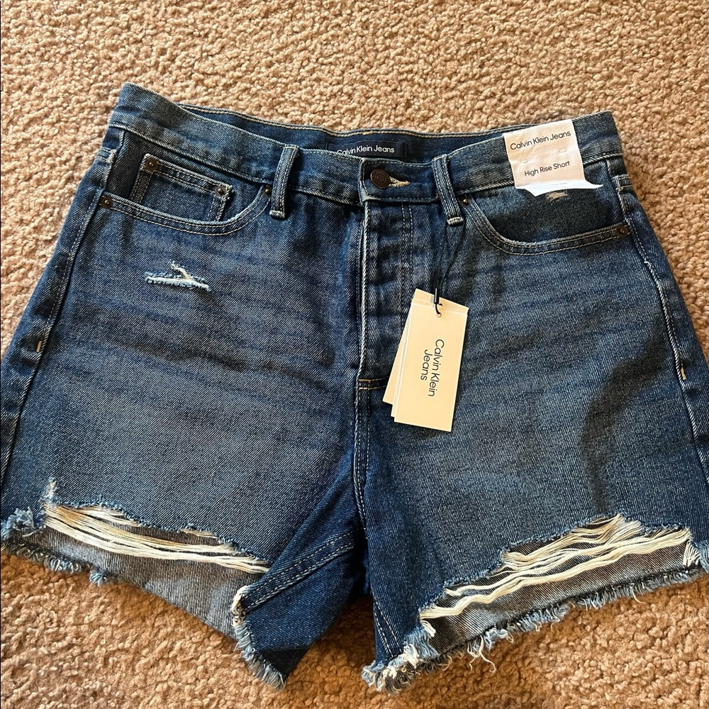 Calvin Klein High Rise Short - Picture 4 of 6